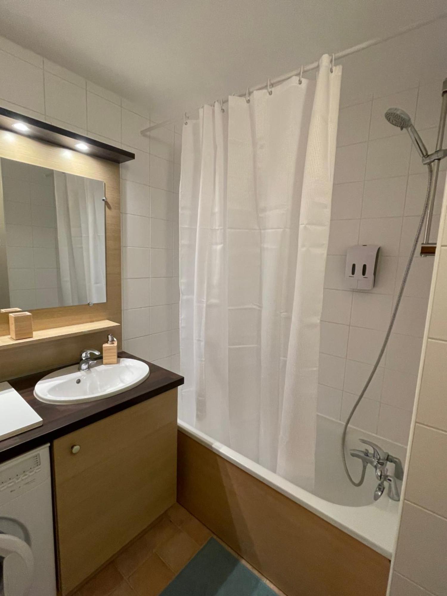 Bel Appartement T3 Pour 6 Personnes A 布里德莱班 外观 照片